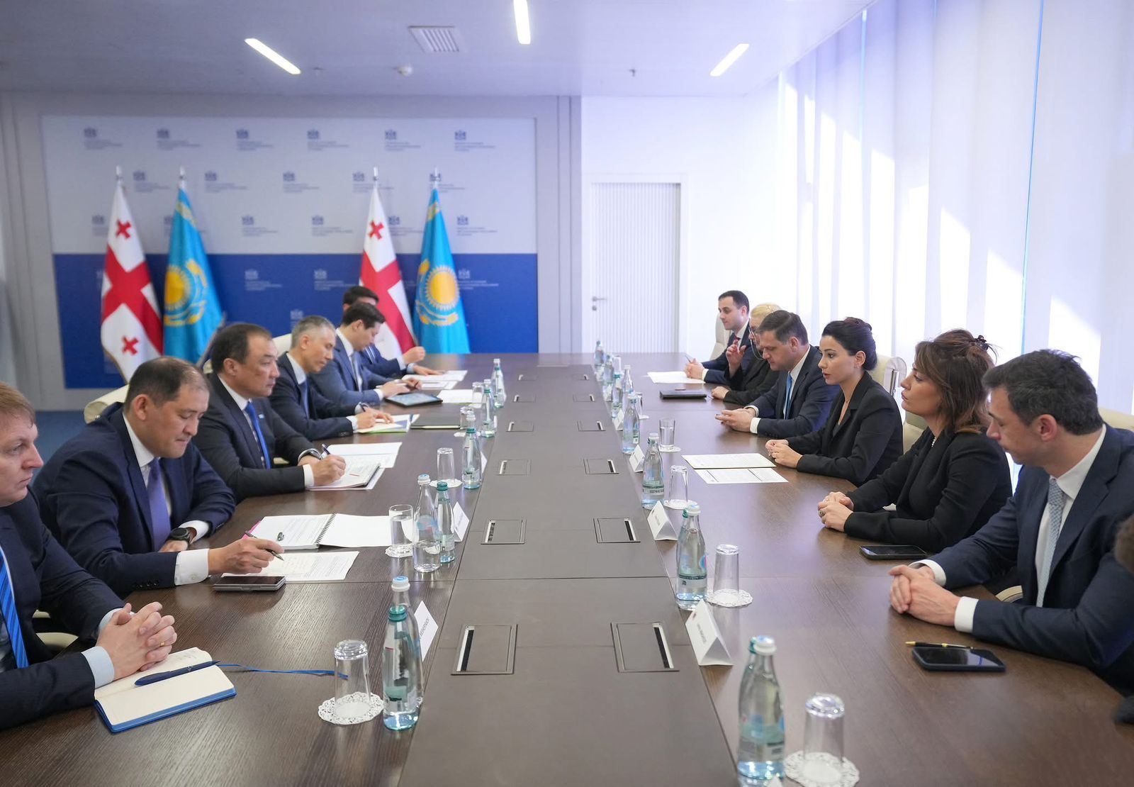 ყაზახეთისა და საქართველოს წარმომადგენლებმა სატრანსპორტო-ლოგისტიკური თანამშრომლობის საკითხები განიხილეს